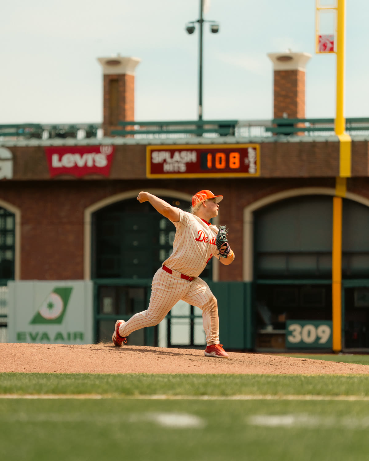 Tate Gebhart pitching at Oracle Park, April 2026